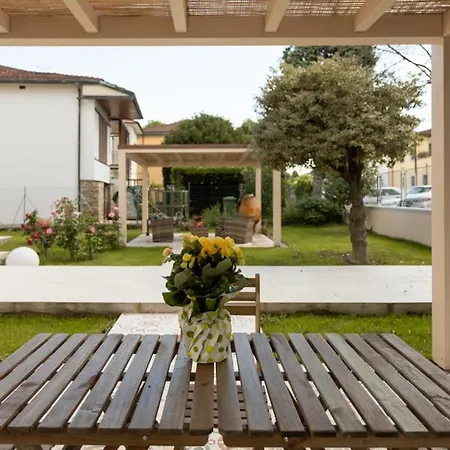 Bed & Breakfast Rosa Antica Lucca